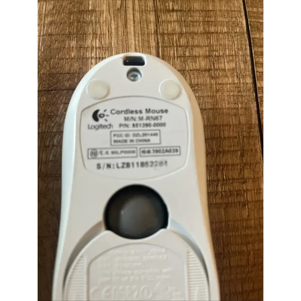Logitech M-RN67 Optical Mouse White Cordless 2-Button Scroll. No Receiver